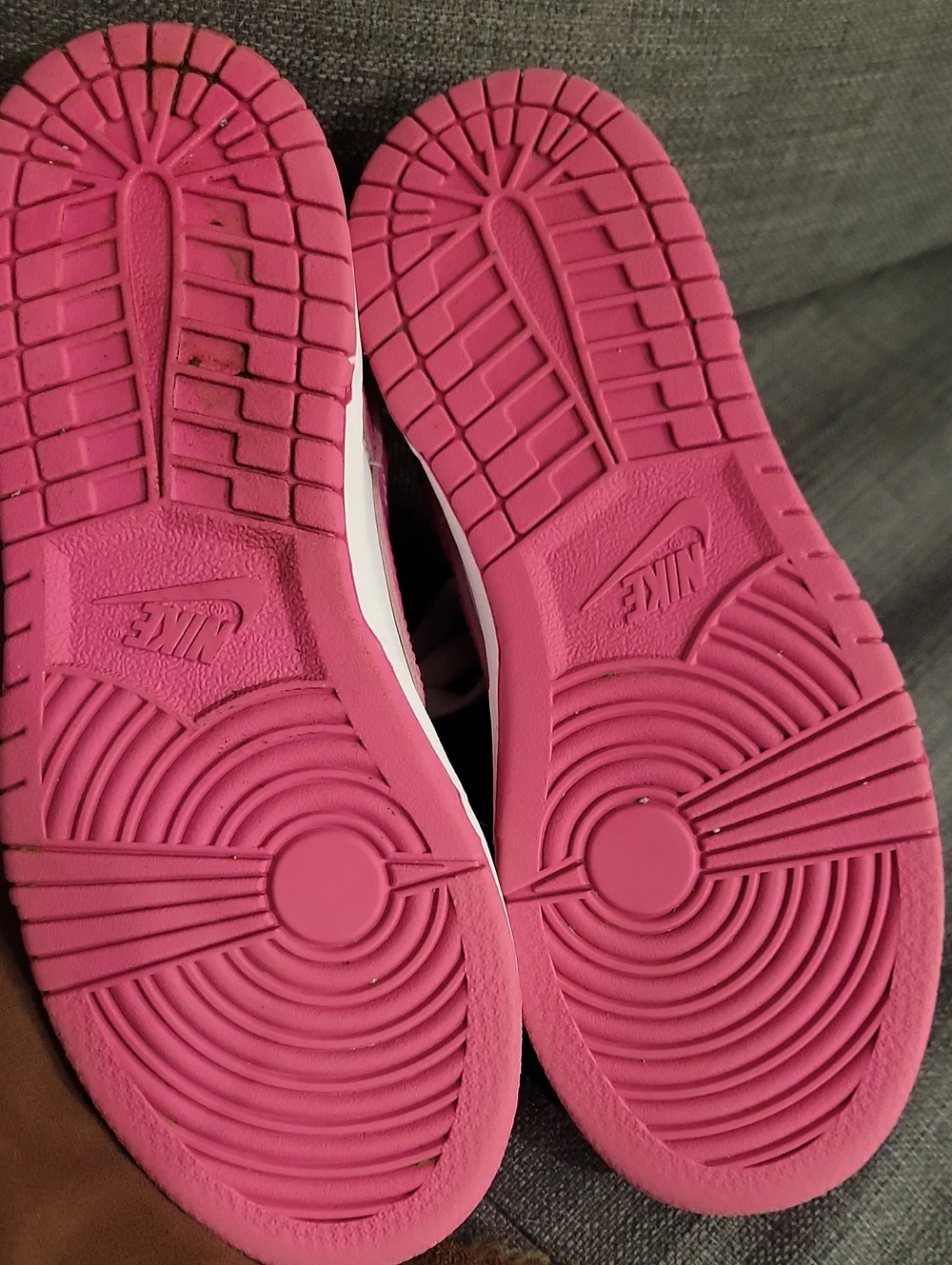 Nike youth low